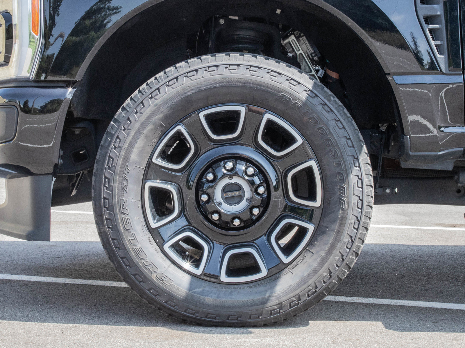 Used 2025 Ford F350 Platinum AWD/4WD image 27