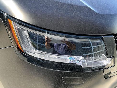 Used 2025 Land Rover Range Rover Autobiography image 27