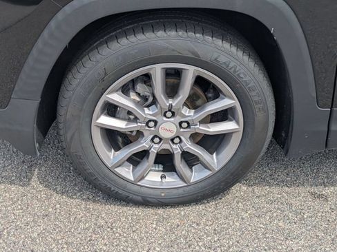 Used 2024 GMC Terrain SLT FWD image 10