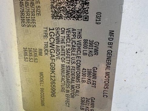 Used 2019 Chevrolet Express 2500 w/ Driver Convenience Package image 15