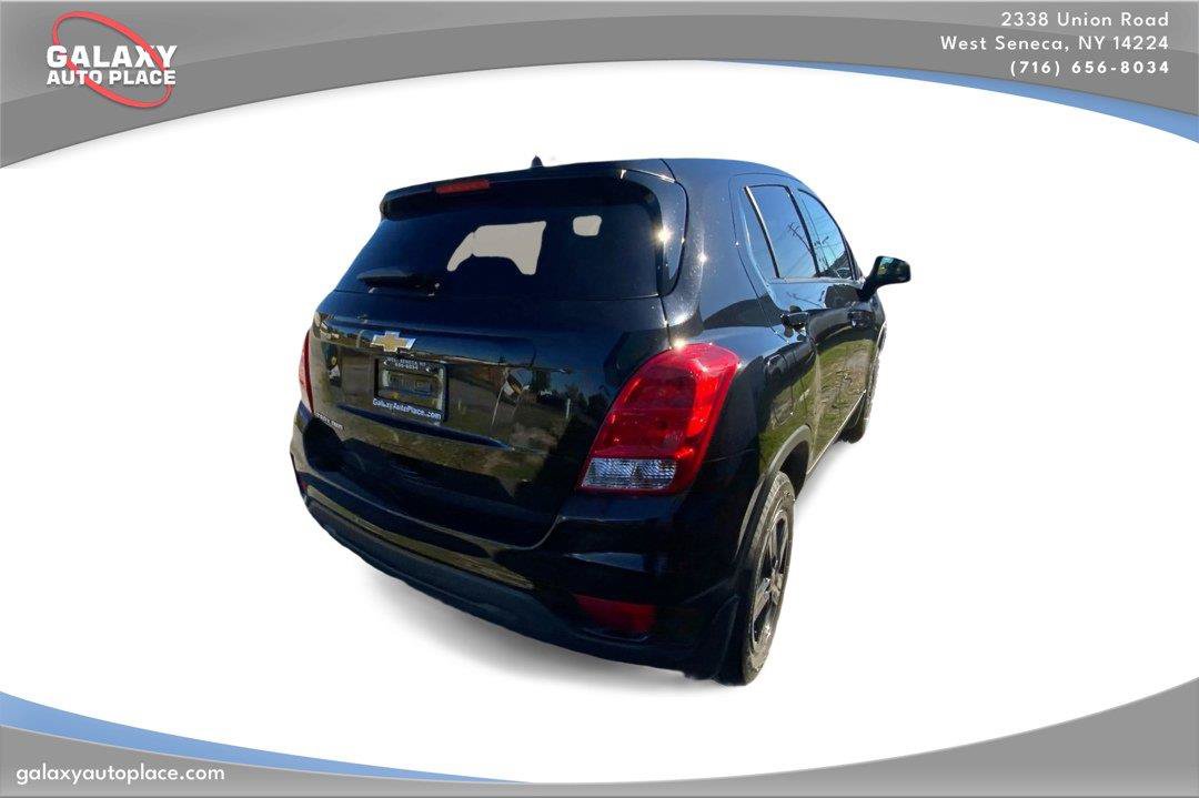 Used 2019 Chevrolet Trax LS w/ Tint and Cruise Package AWD/4WD image 5