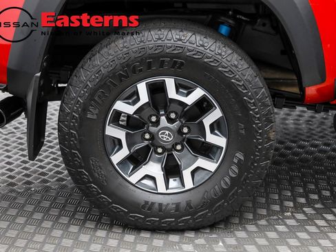 Used 2022 Toyota Tacoma TRD Off-Road w/ Black Out Package (TMS) image 38