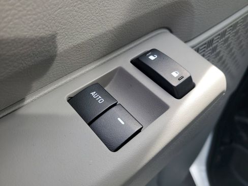 New 2026 Ford E-450 and Econoline 450 Super Duty w/ Power Equipment Group image 9