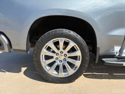 Used 2021 Chevrolet Silverado 1500 High Country w/ Safety Package II image 10