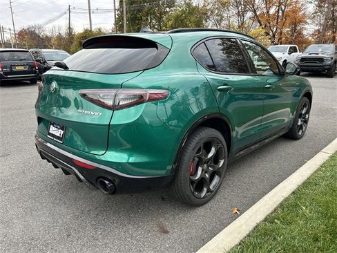New 2025 Alfa Romeo Stelvio Sprint image 8