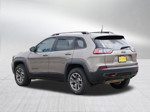 Used 2020 Jeep Cherokee Trailhawk w/ Cold Weather Group AWD/4WD image 5