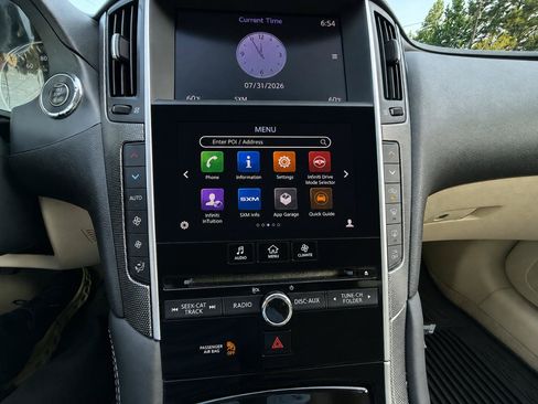 Used 2017 INFINITI Q50 3.0t Premium RWD image 23