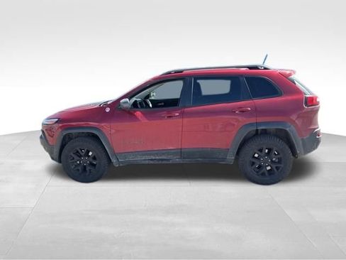Used 2015 Jeep Cherokee Trailhawk w/ Cold Weather Group AWD/4WD image 8