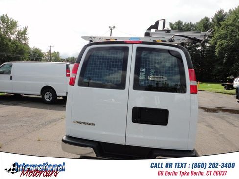 Used 2020 Chevrolet Express 2500 w/ Driver Convenience Package RWD image 3