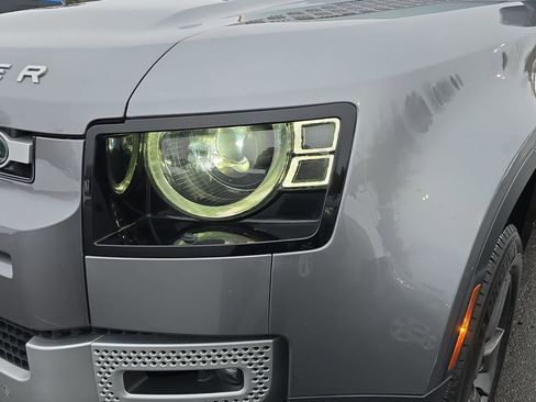 Used 2021 Land Rover Defender 110 SE image 32