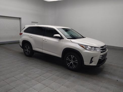 Used 2019 Toyota Highlander Plus image 11