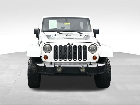 Used 2012 Jeep Wrangler Unlimited Sahara AWD/4WD image 8
