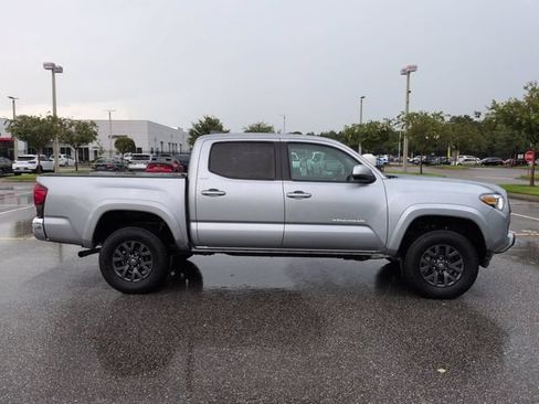 Used 2021 Toyota Tacoma SR5 RWD image 3