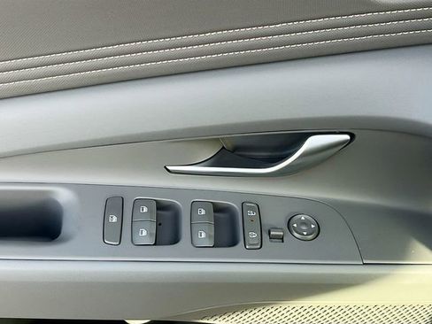 New 2026 Hyundai Elantra Sport image 17