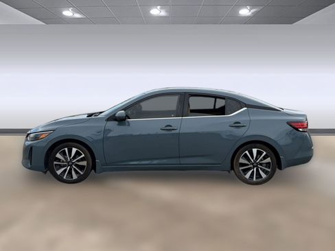 Used 2024 Nissan Sentra SV w/ SV Premium Package FWD image 2