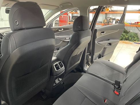 Used 2017 Kia Sorento FWD w/ LX Convenience Package image 13