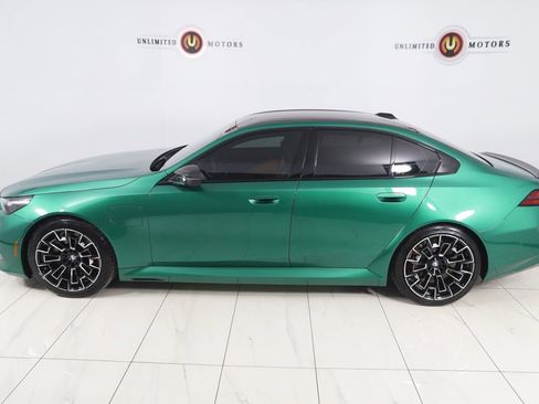 Used 2025 BMW M5 w/ Carbon Package image 36