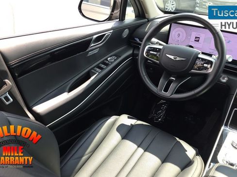Used 2025 Genesis GV80 2.5T Standard AWD/4WD image 27