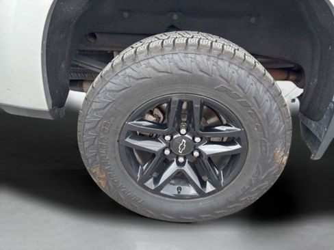 Used 2019 Chevrolet Silverado 1500 LT Trail Boss AWD/4WD image 58