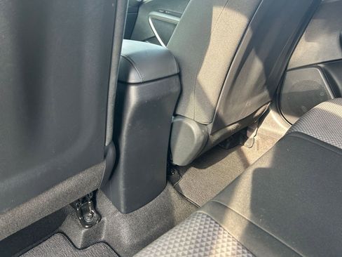 Used 2025 Kia Soul LX w/ LX Technology Package image 25