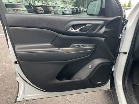 Used 2018 GMC Acadia SLT FWD image 28