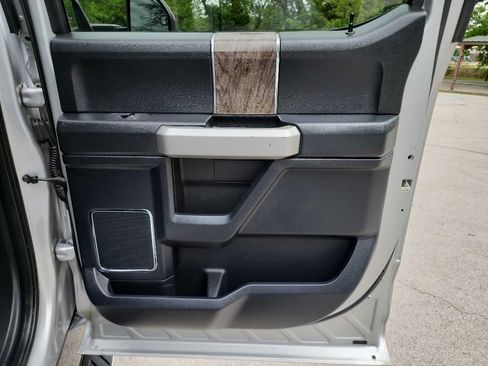 Used 2017 Ford F250 Lariat w/ Lariat Ultimate Package AWD/4WD image 41