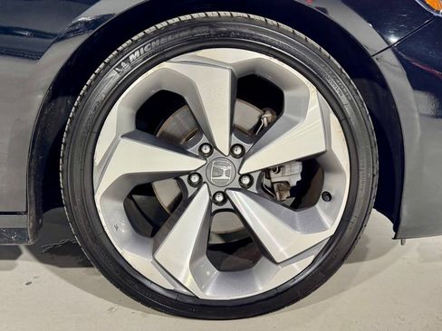 Used 2020 Honda Accord Touring image 35