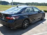 Used 2024 Toyota Camry SE image 6