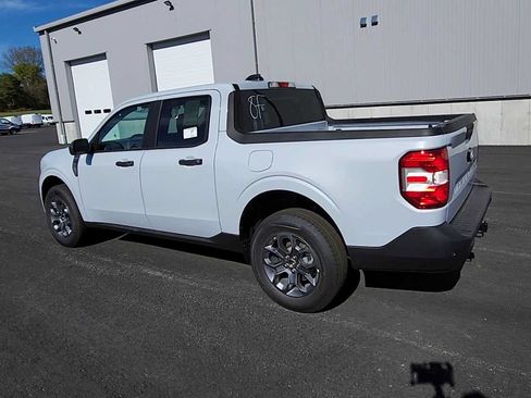 New 2025 Ford Maverick XLT FWD image 6
