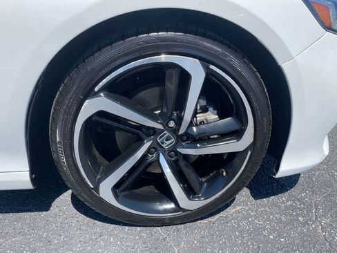 Used 2018 Honda Accord Sport image 24