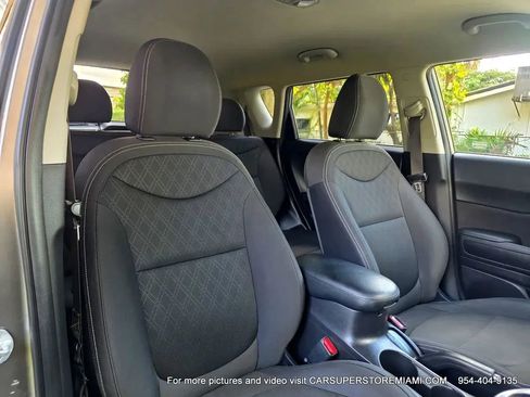 Used 2015 Kia Soul EV image 33