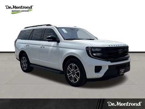 New 2025 Ford Expedition Active RWD image 3