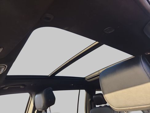 Used 2023 Jeep Wagoneer Series II image 29