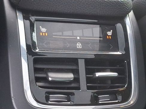 Used 2021 Volvo S60 T5 Inscription image 11