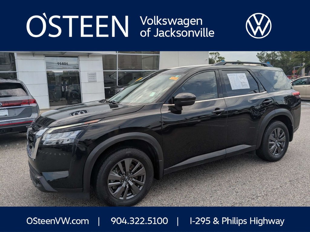 Used 2022 Nissan Pathfinder SV FWD image 1