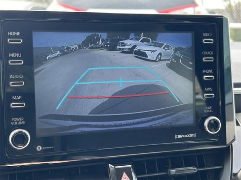 Used 2021 Toyota Corolla LE image 30