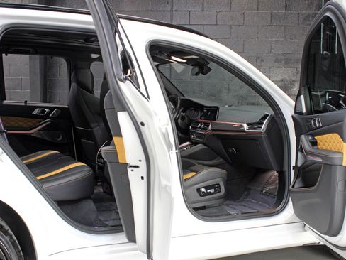 Used 2021 BMW X5 M w/ Competition Package image 31