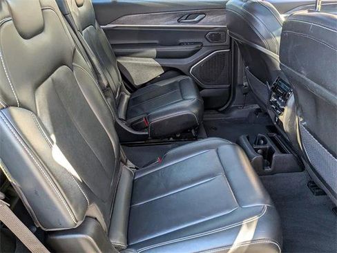 Certified 2022 Jeep Grand Cherokee L Limited image 37