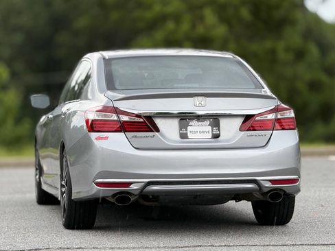 Used 2016 Honda Accord Sport image 5