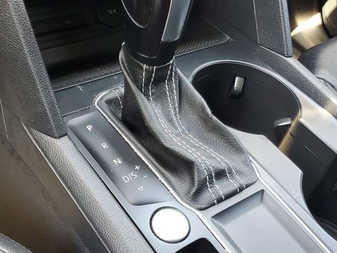 Used 2021 Volkswagen Atlas SE image 24