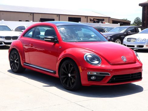 Used 2014 Volkswagen Beetle R-Line FWD image 8