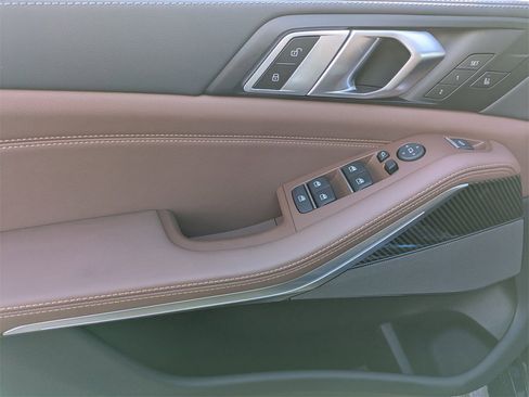 New 2026 BMW X5 M60i w/ Climate Comfort Package image 10