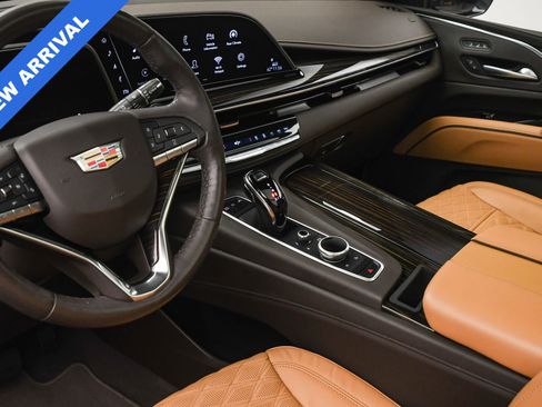 Used 2022 Cadillac Escalade ESV Premium Luxury image 41
