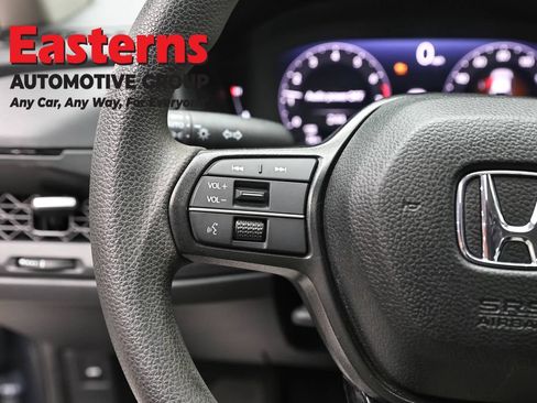 Used 2025 Honda Accord SE image 15