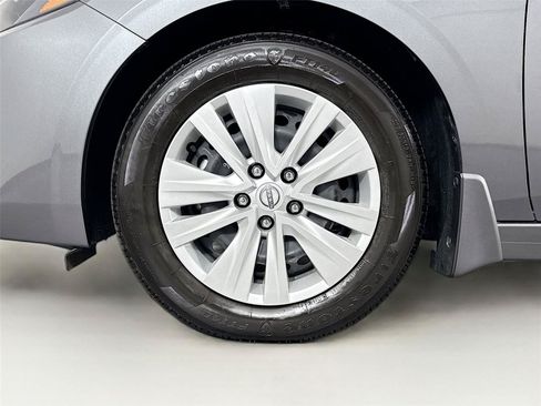 Used 2025 Nissan Sentra S FWD image 38