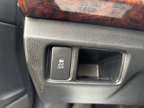 Used 2010 Honda Crosstour EX-L image 32