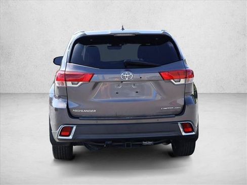 Used 2017 Toyota Highlander Limited AWD/4WD image 8