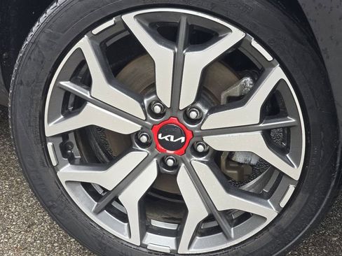 Used 2022 Kia Seltos SX w/ Sunroof Package image 10