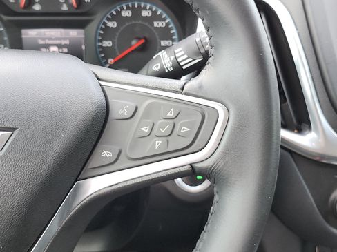 Used 2018 Chevrolet Equinox LT FWD image 11