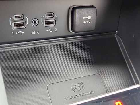 New 2025 Jeep Grand Cherokee Altitude image 22